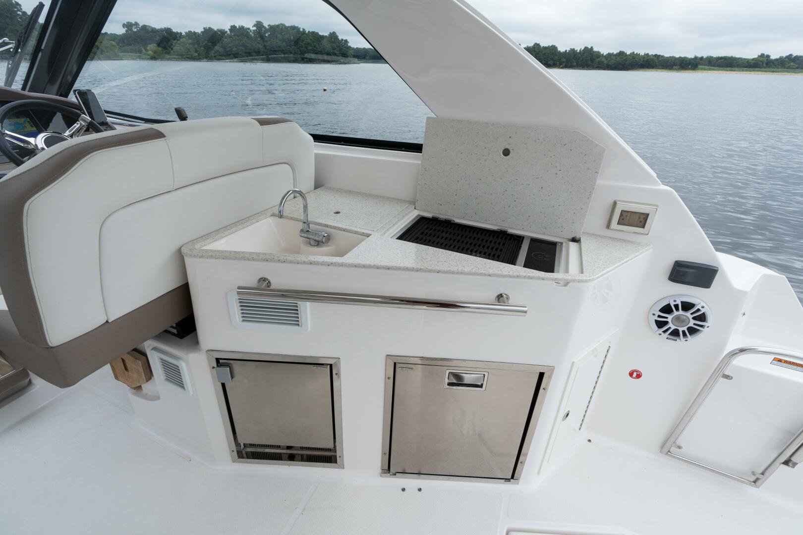 35ft Regal Yacht For Sale