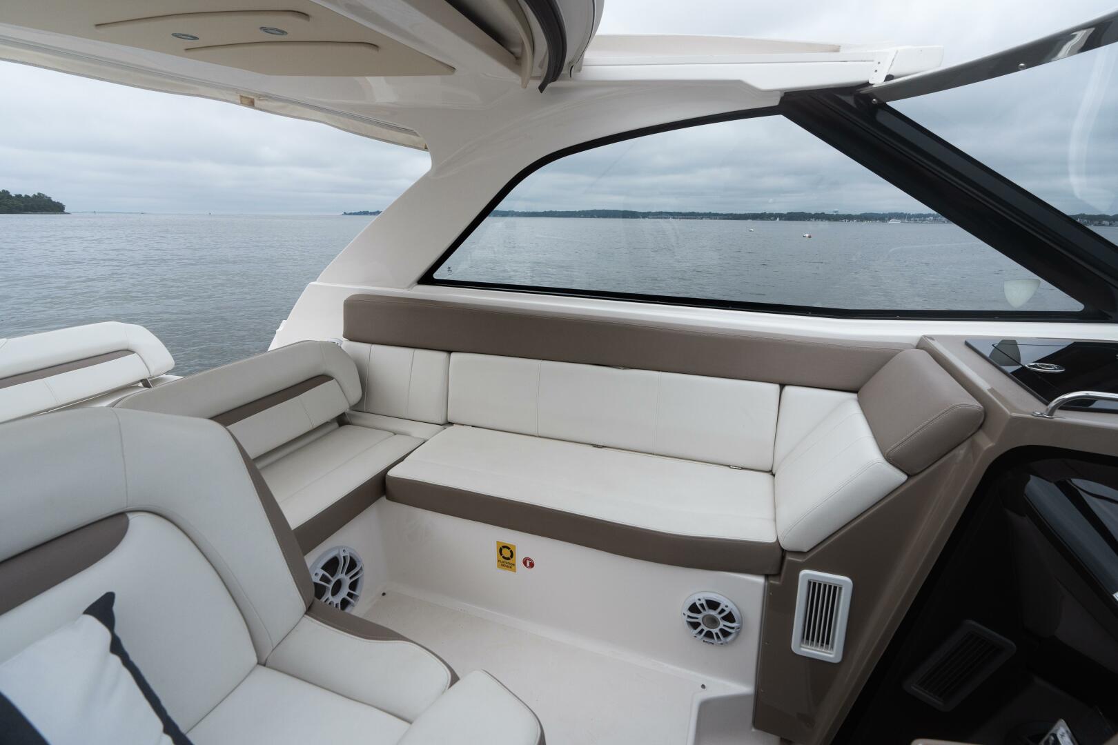35ft Regal Yacht For Sale