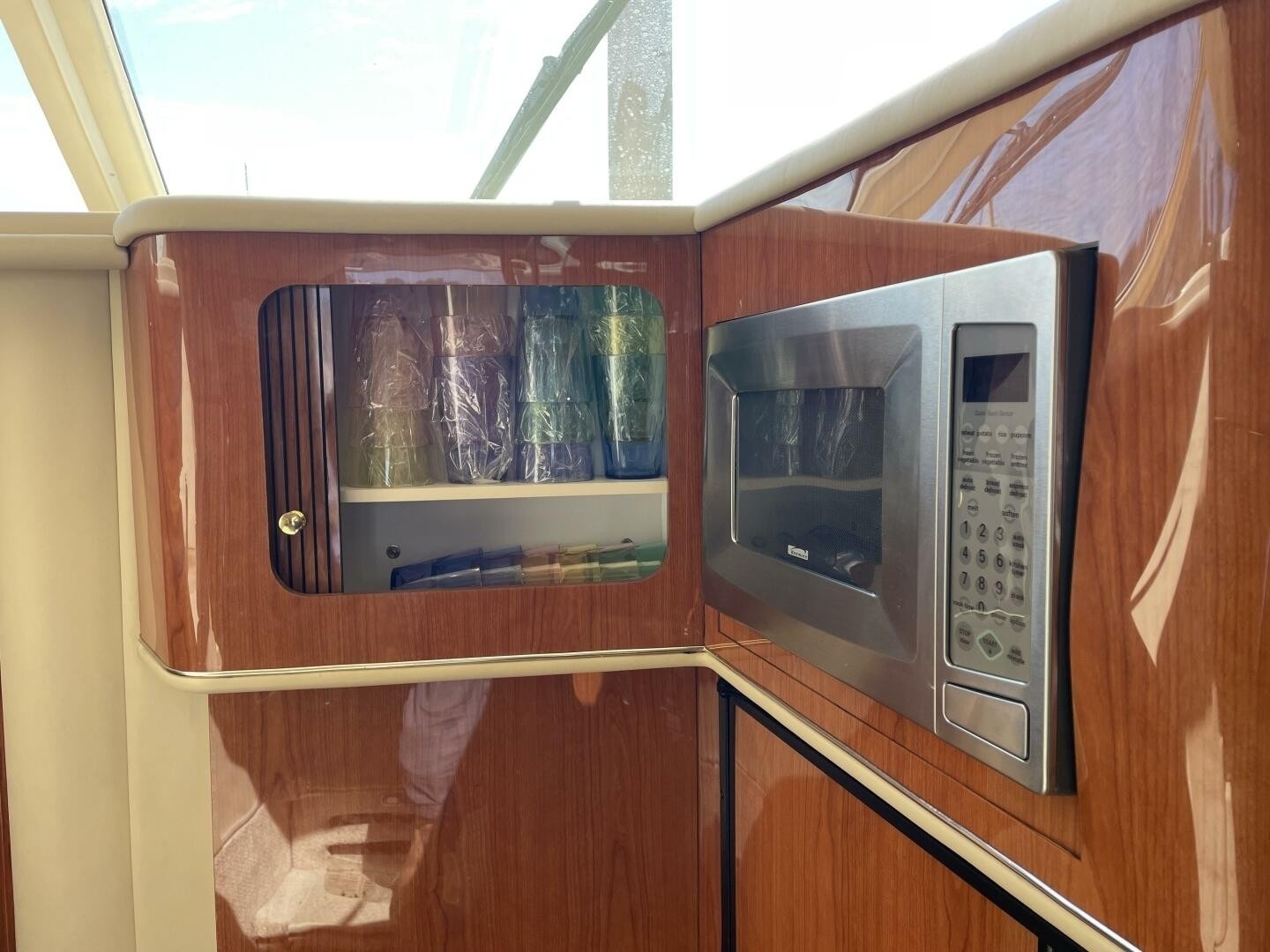 Music Man 41ft Sea Ray Yacht For Sale Music Man 41ft Sea Ray Yacht For Sale