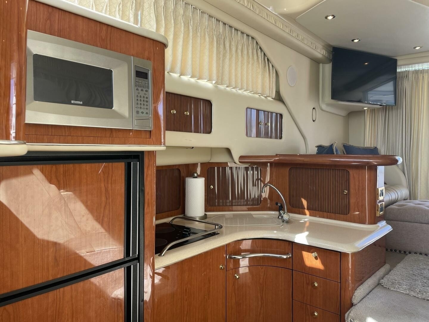 Music Man 41ft Sea Ray Yacht For Sale Music Man 41ft Sea Ray Yacht For Sale