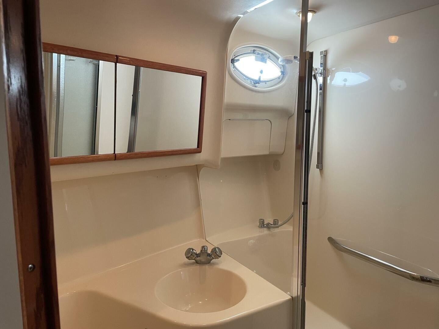 Music Man 41ft Sea Ray Yacht For Sale Music Man 41ft Sea Ray Yacht For Sale