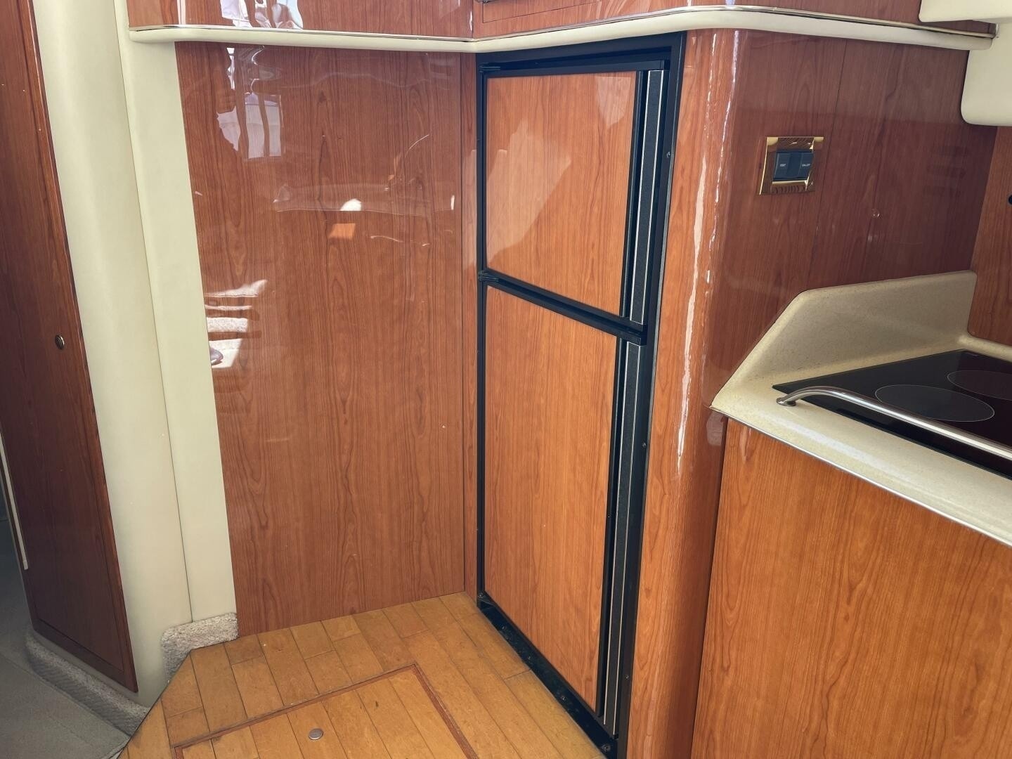 Music Man 41ft Sea Ray Yacht For Sale Music Man 41ft Sea Ray Yacht For Sale