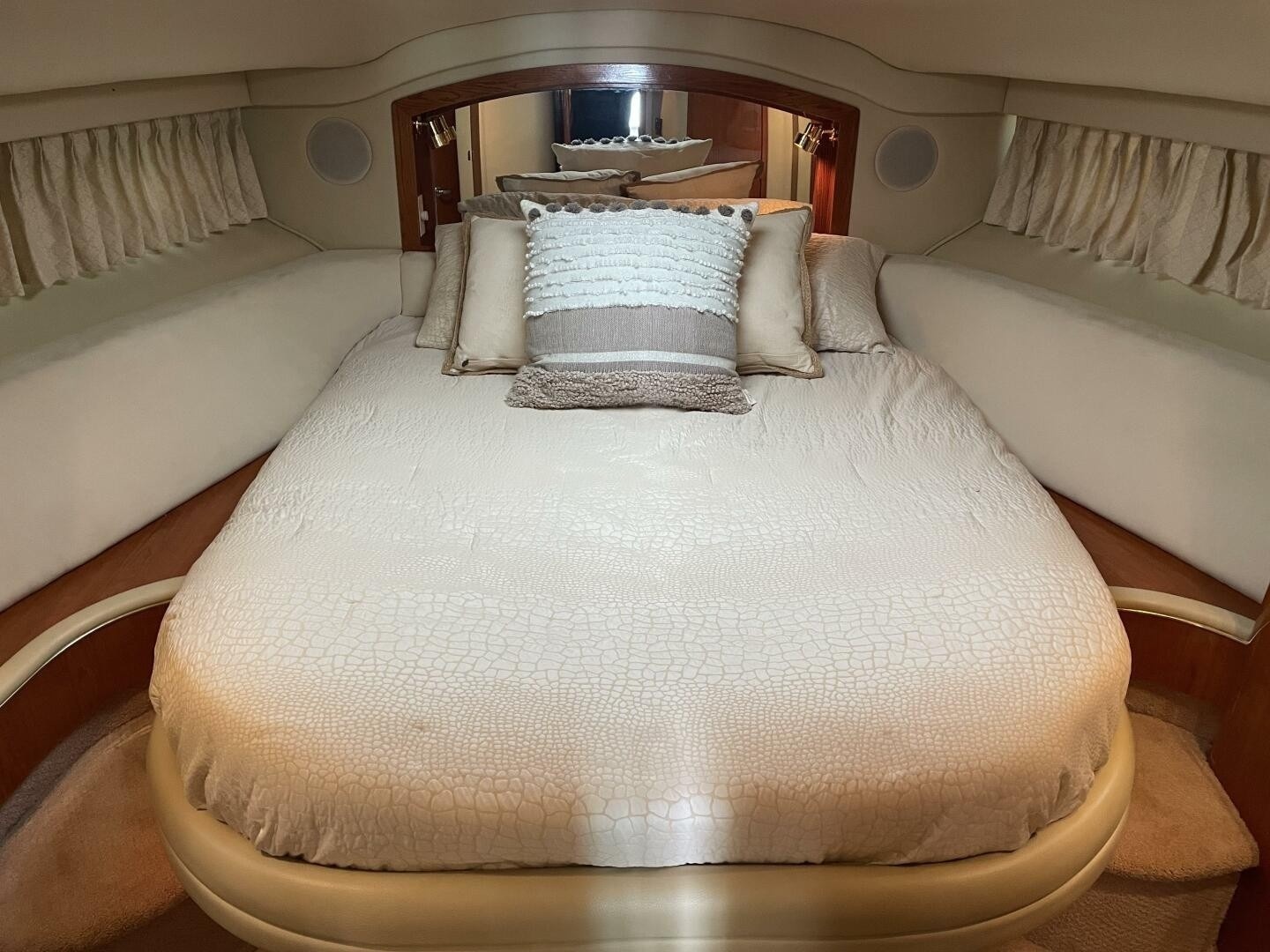Music Man 41ft Sea Ray Yacht For Sale Music Man 41ft Sea Ray Yacht For Sale