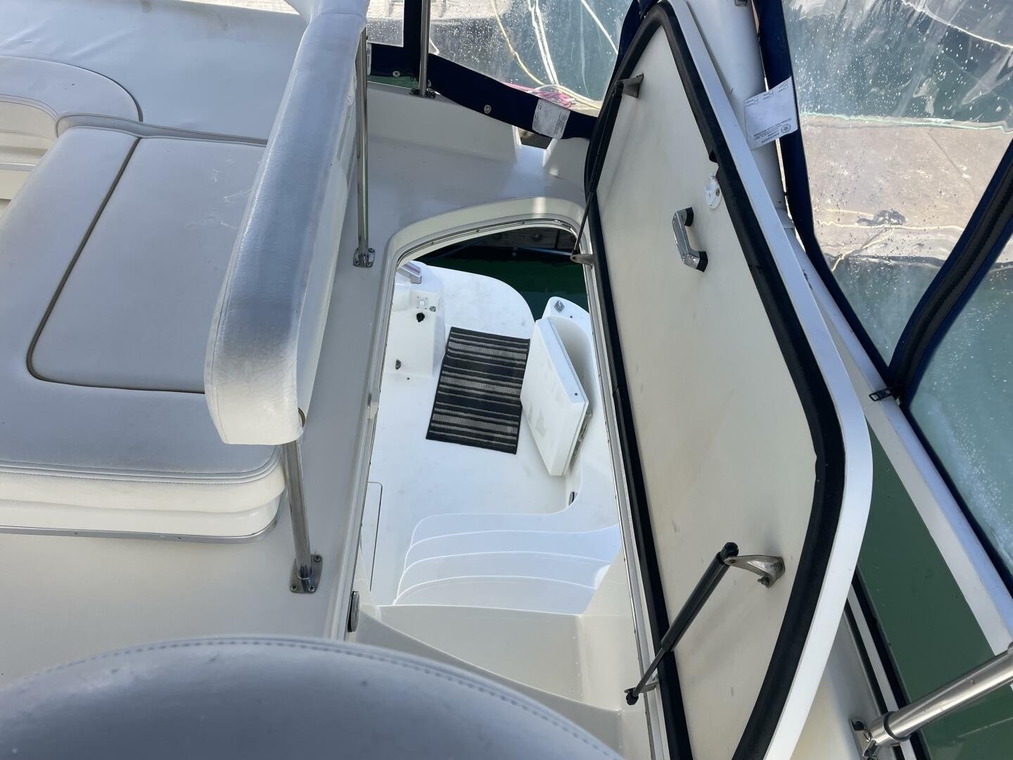 Music Man 41ft Sea Ray Yacht For Sale Music Man 41ft Sea Ray Yacht For Sale