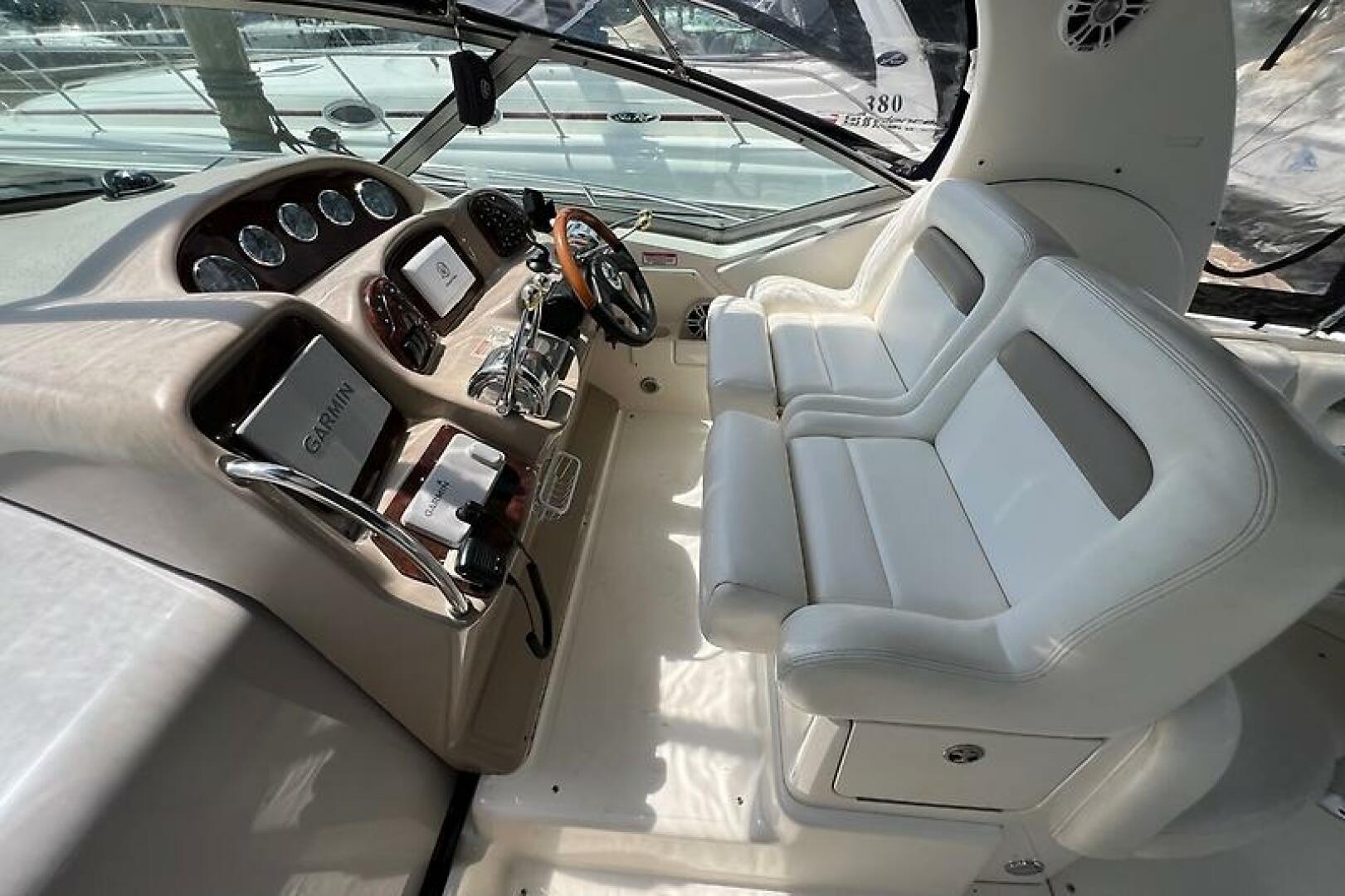 WE RE OFF ON AN ADVENTURE 32ft Sea Ray Yacht For Sale