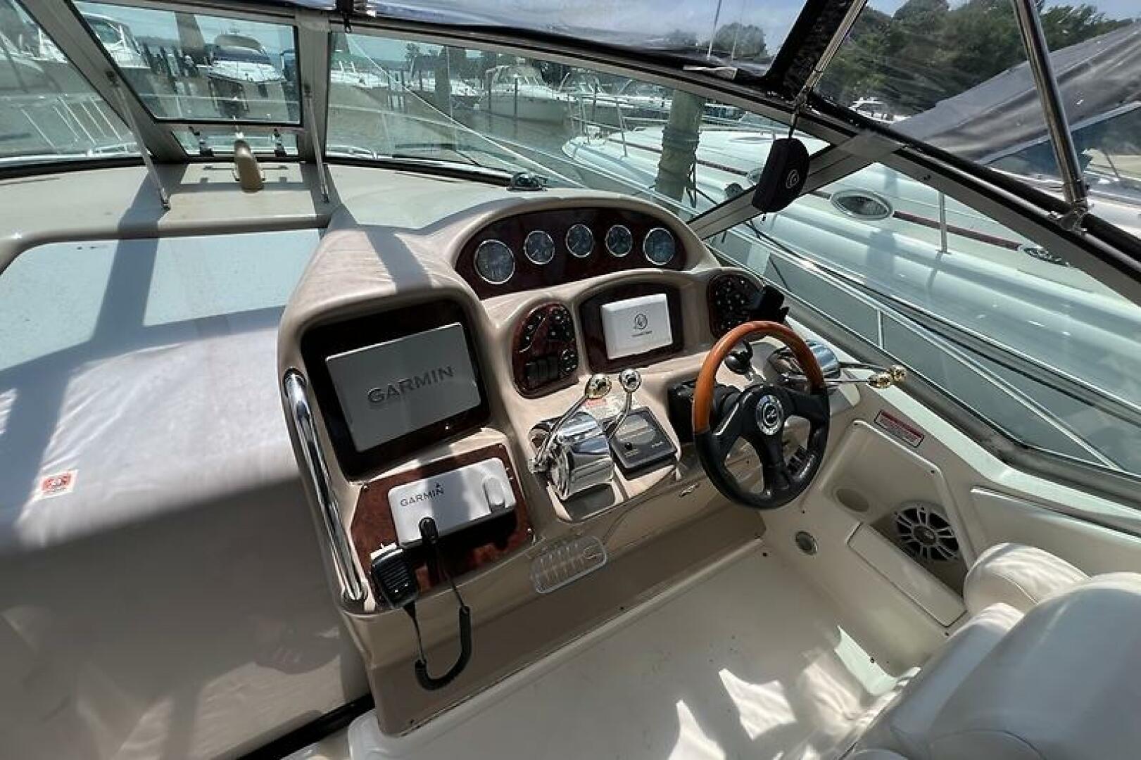 WE RE OFF ON AN ADVENTURE 32ft Sea Ray Yacht For Sale