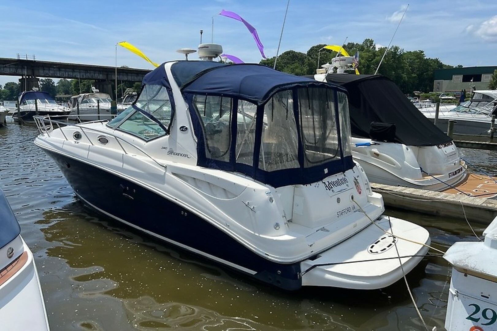 WE RE OFF ON AN ADVENTURE 32ft Sea Ray Yacht For Sale