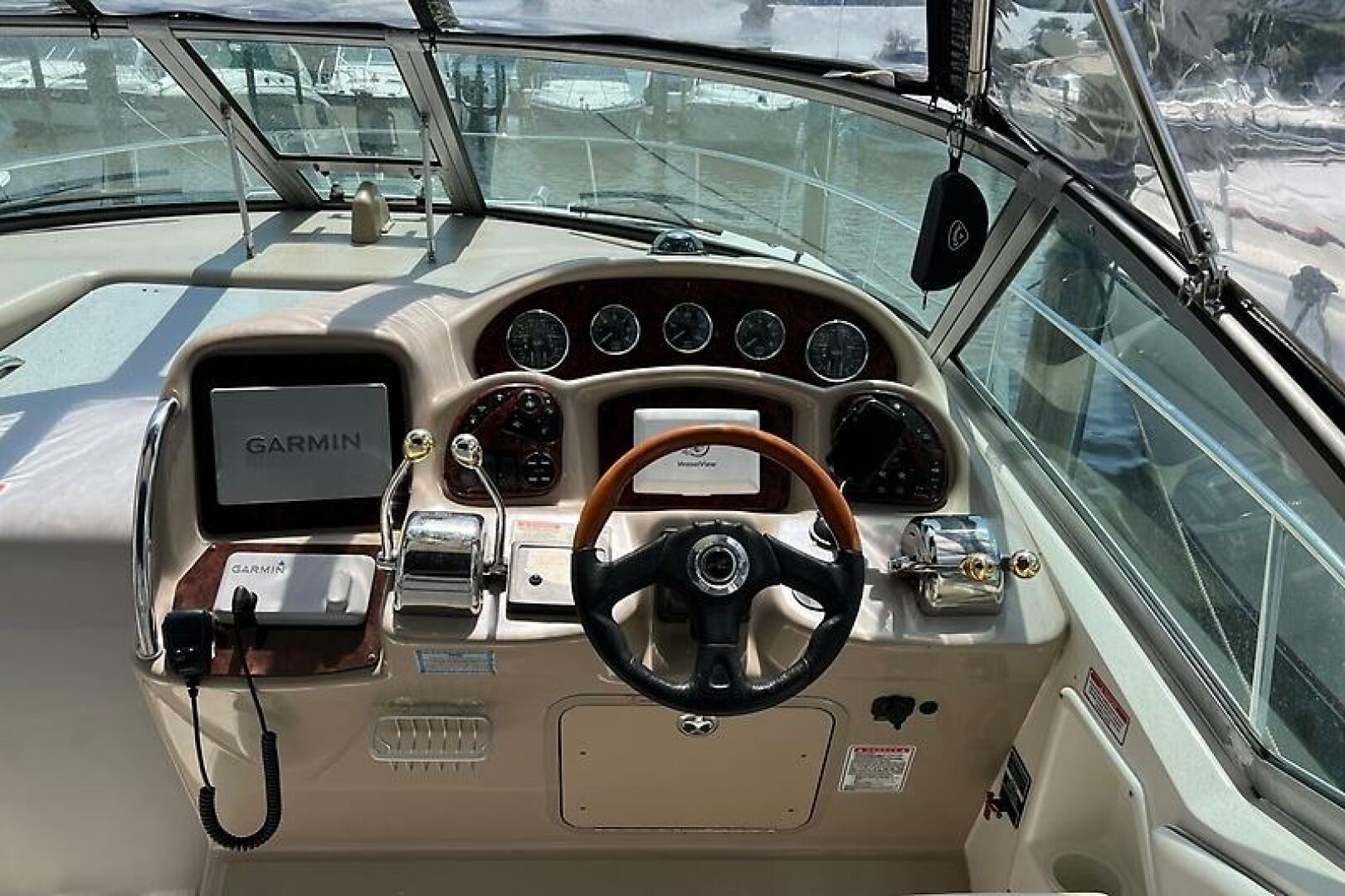 WE RE OFF ON AN ADVENTURE 32ft Sea Ray Yacht For Sale