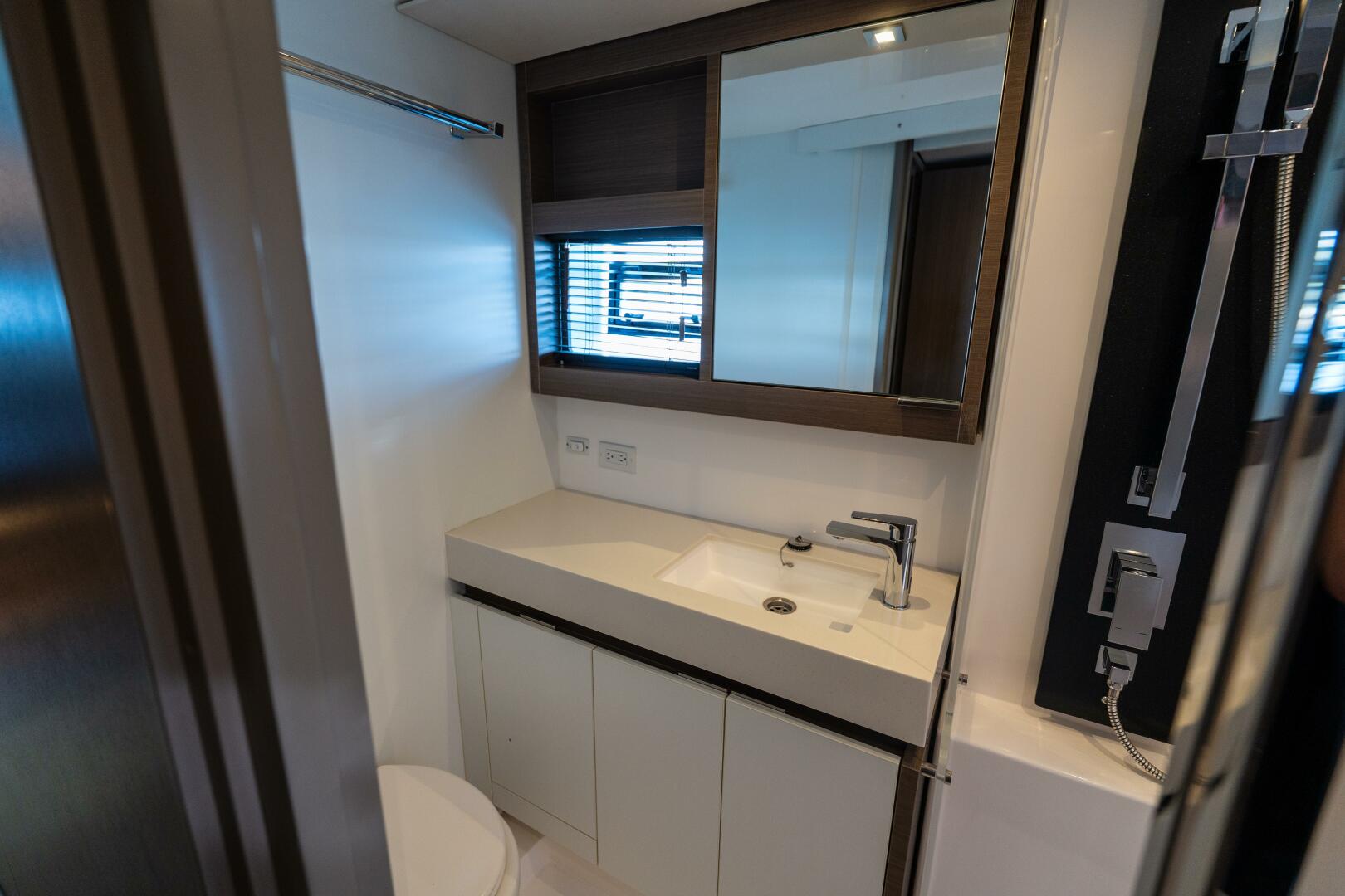 Breathe 53ft Robertson  amp  Caine Yacht For Sale