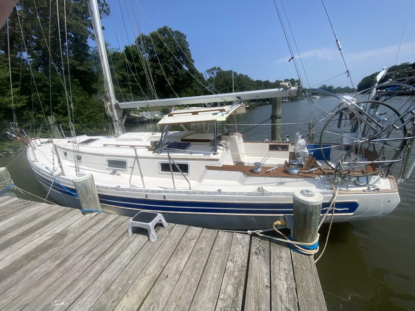 36ft Bayfield Yacht For Sale