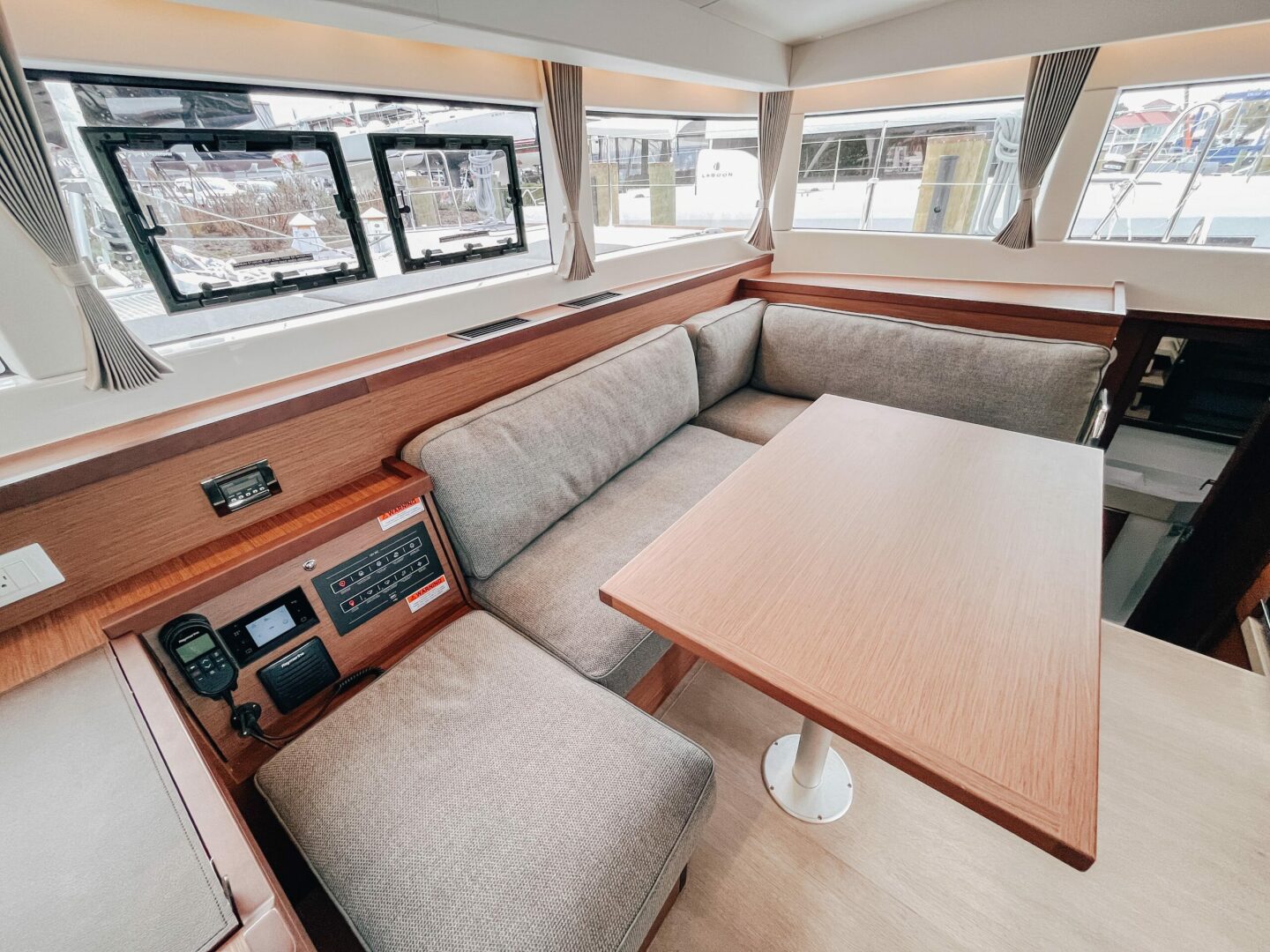 40ft Lagoon Yacht For Sale