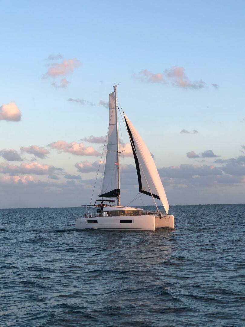 40ft Lagoon Yacht For Sale