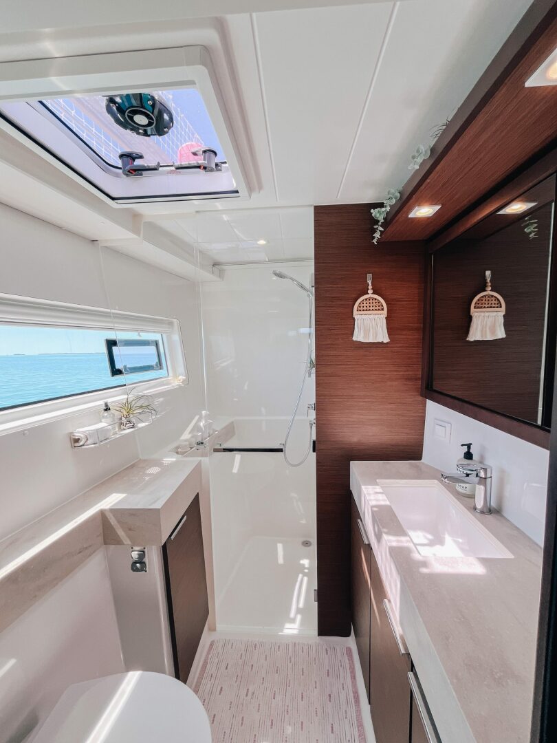 40ft Lagoon Yacht For Sale