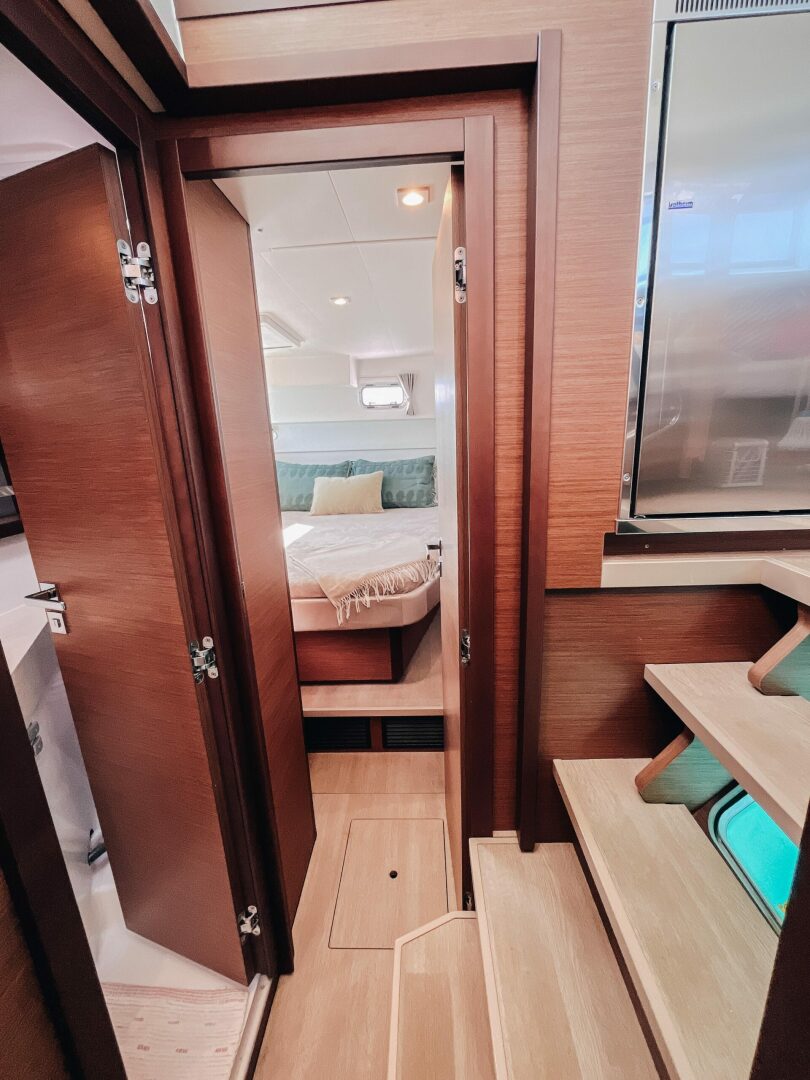 40ft Lagoon Yacht For Sale