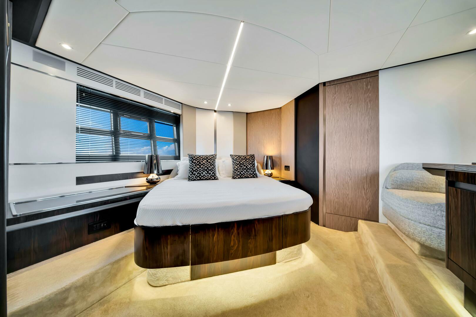 AMF 59ft Azimut Yacht For Sale