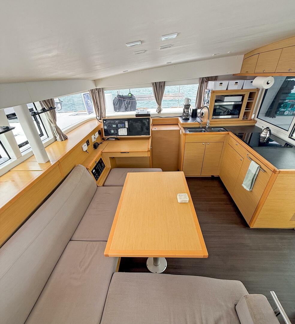 2018-lagoon-400-s2-sail-9891976-20250731160135101-1.jpg