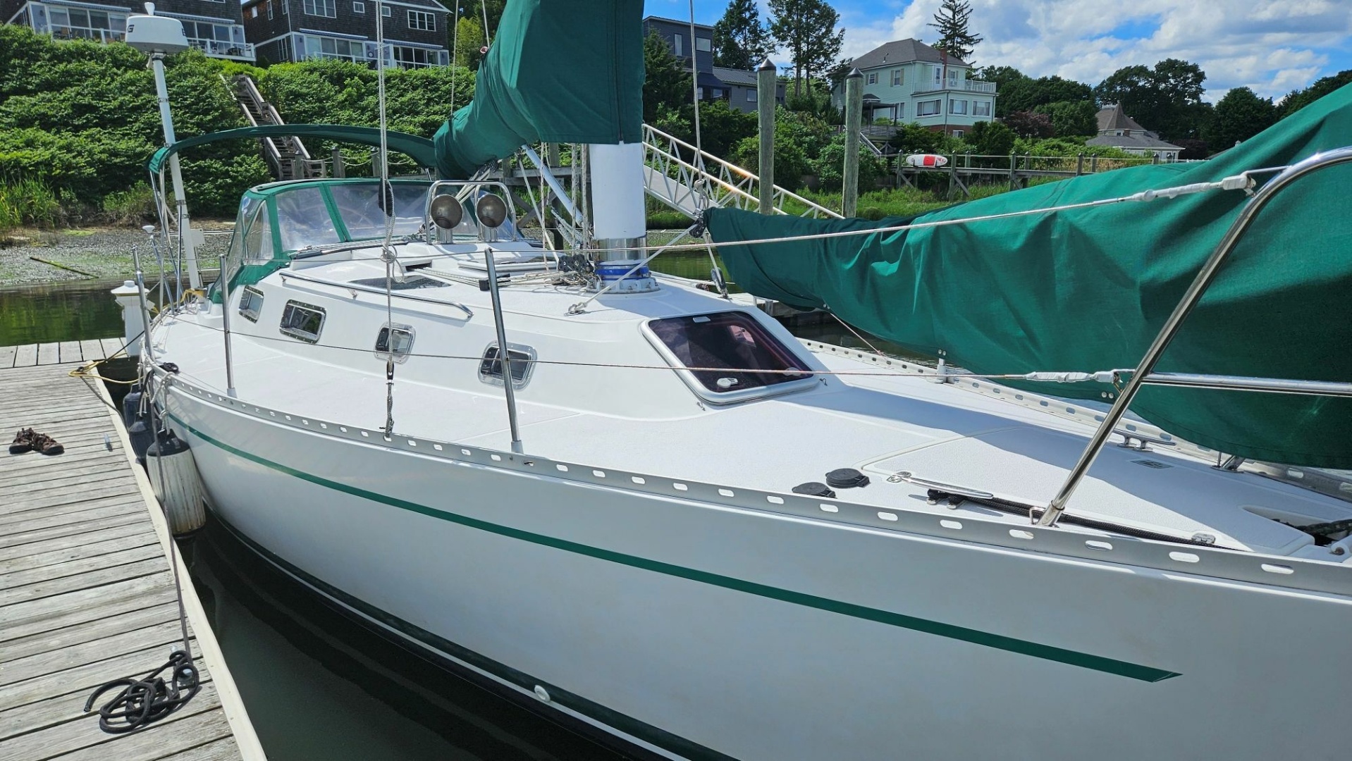 35ft Freedom Yacht For Sale