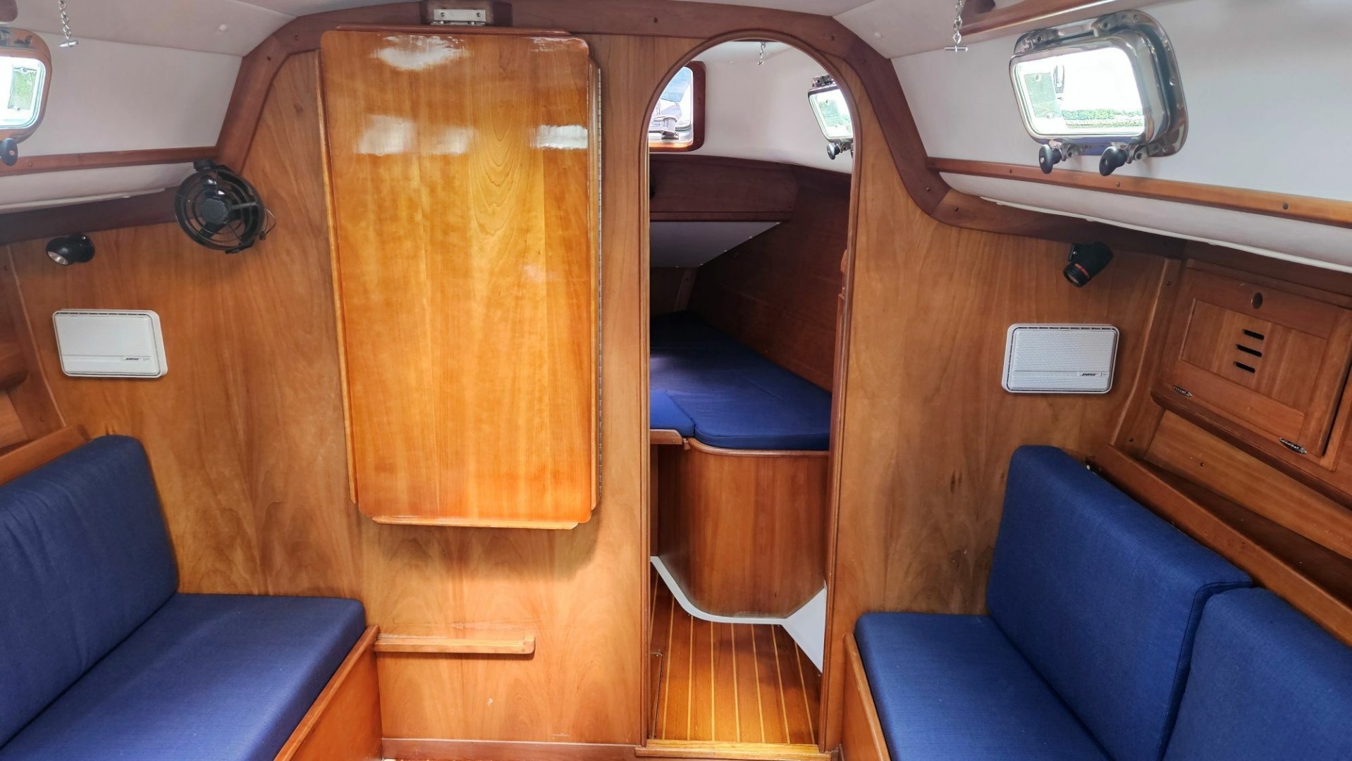 35ft Freedom Yacht For Sale