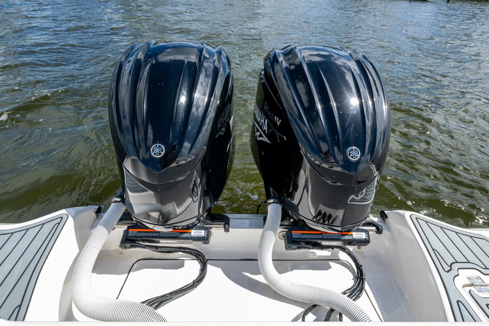 FLOATING STONES 29ft Tidewater Yacht For Sale