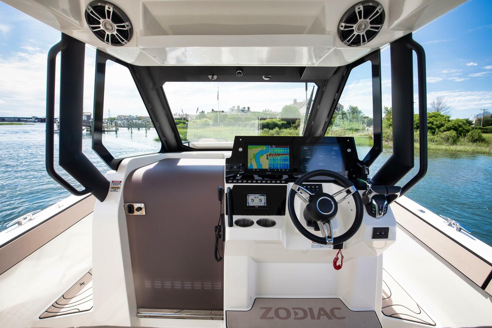 33ft Zodiac Yacht For Sale