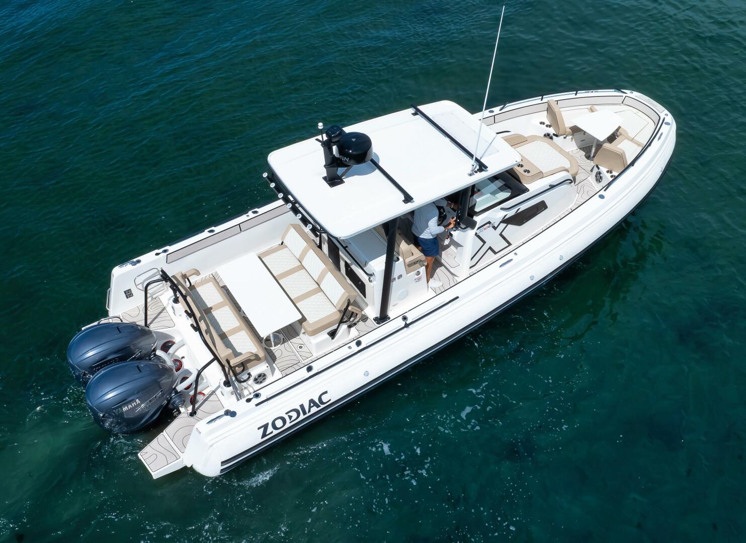 33ft Zodiac Yacht For Sale