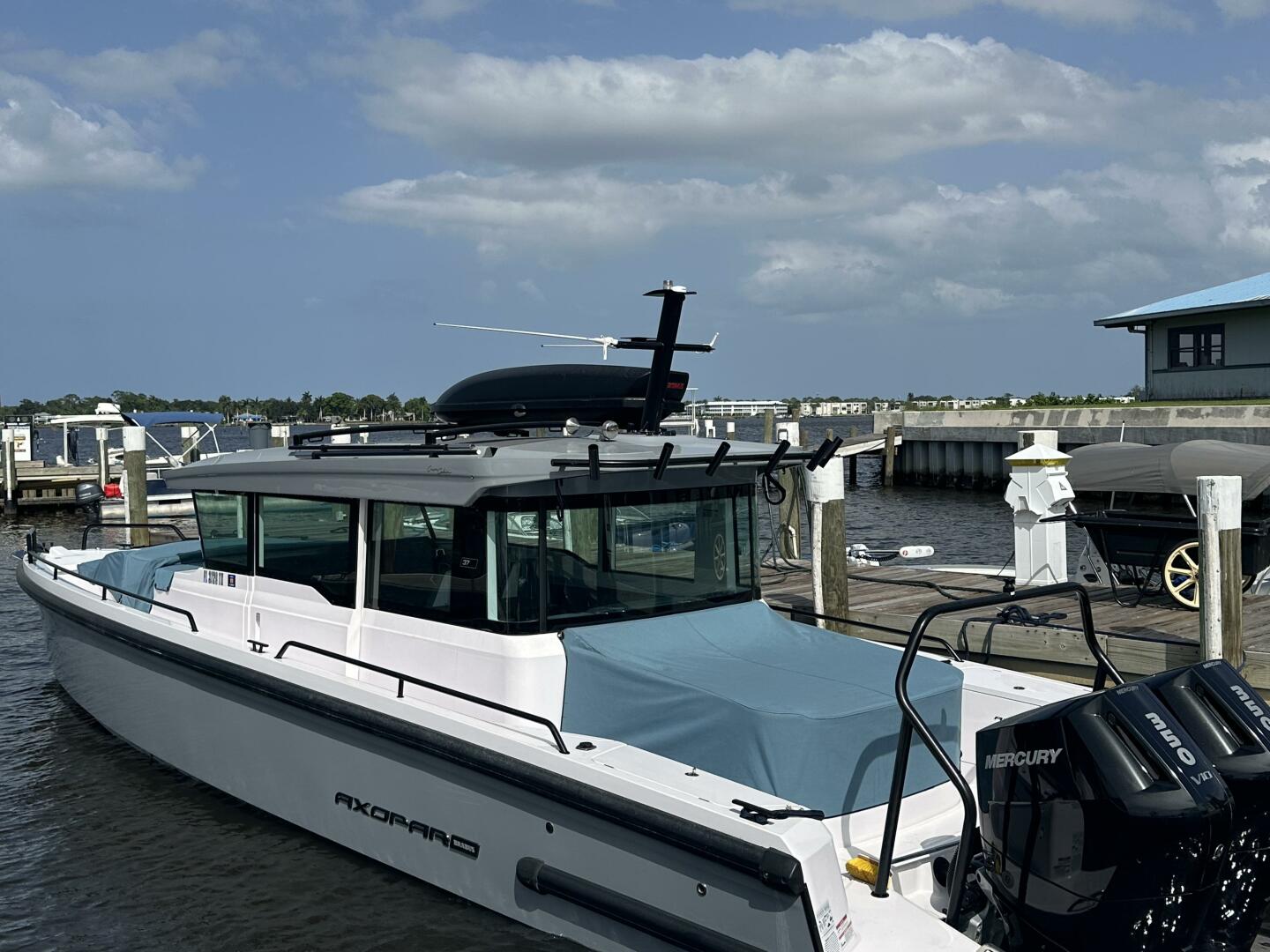 37ft Axopar Yacht For Sale