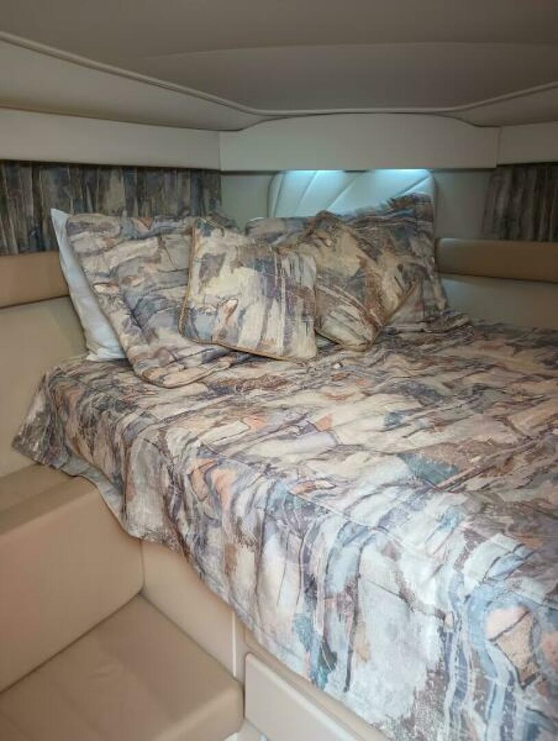 Y Knot 35ft Carver Yacht For Sale