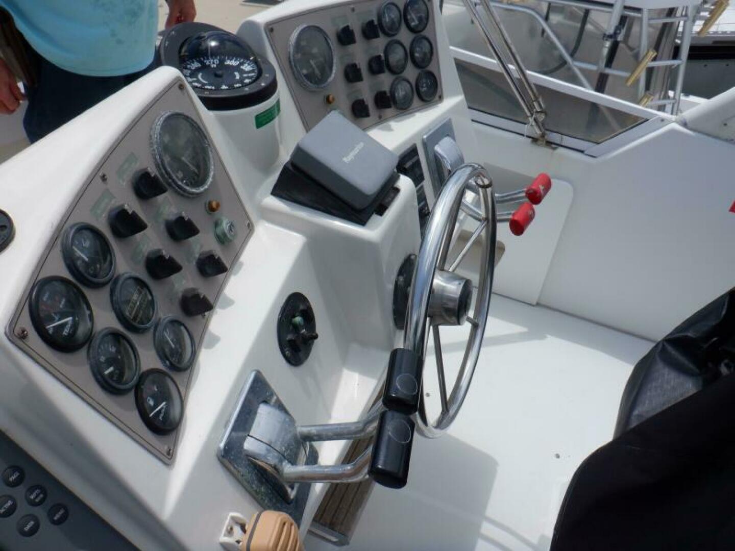 Y Knot 35ft Carver Yacht For Sale