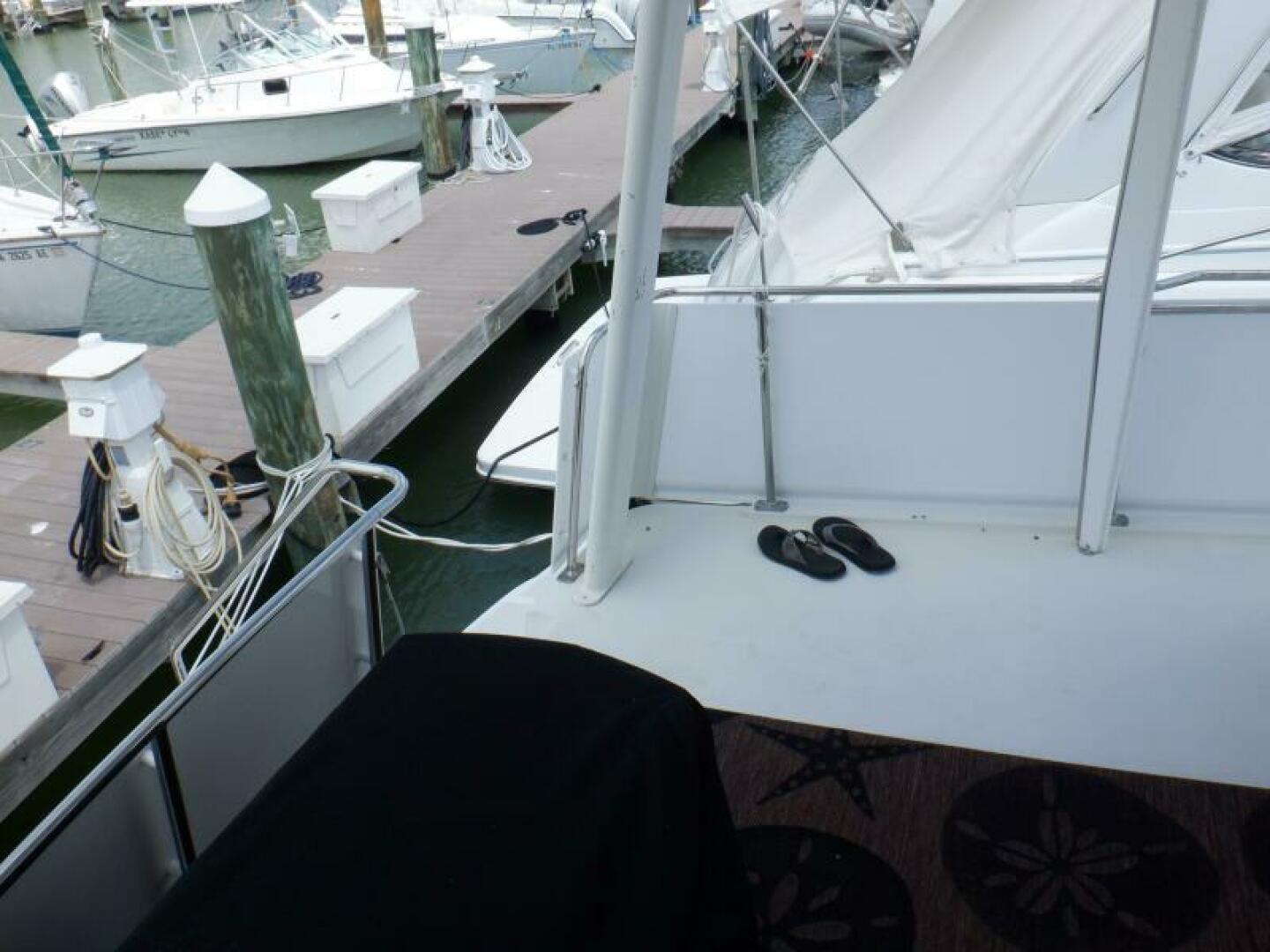 Y Knot 35ft Carver Yacht For Sale