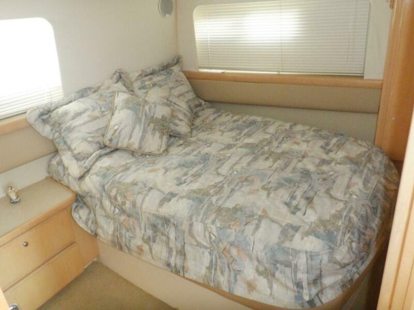 Y Knot 35ft Carver Yacht For Sale