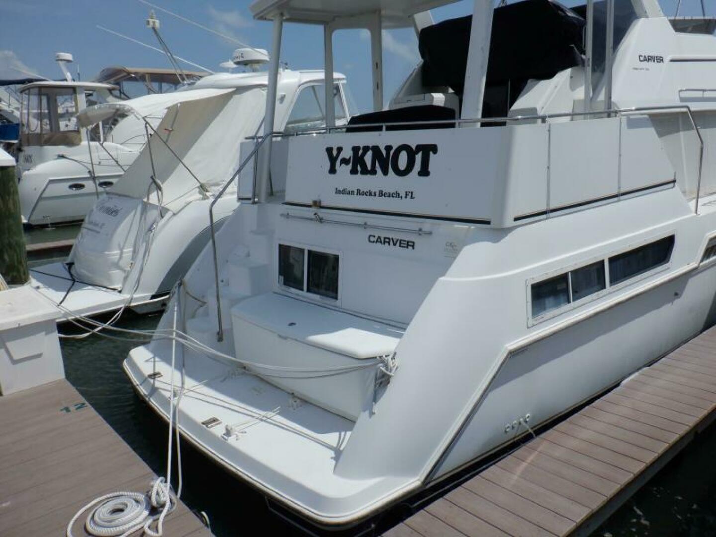 Y Knot 35ft Carver Yacht For Sale