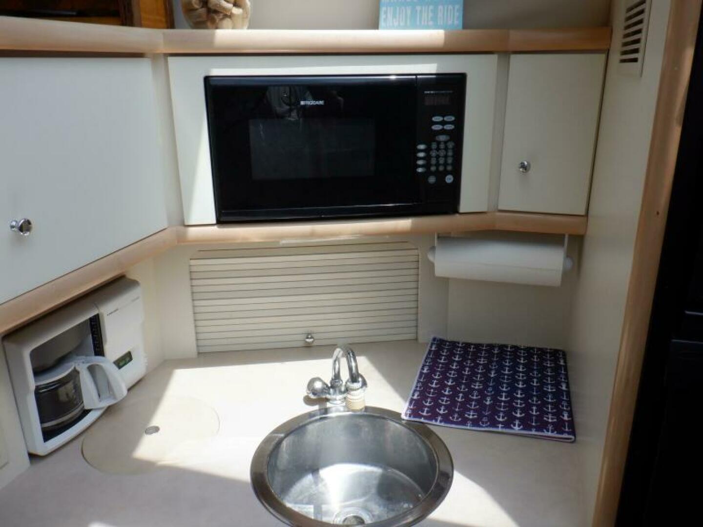 Y Knot 35ft Carver Yacht For Sale
