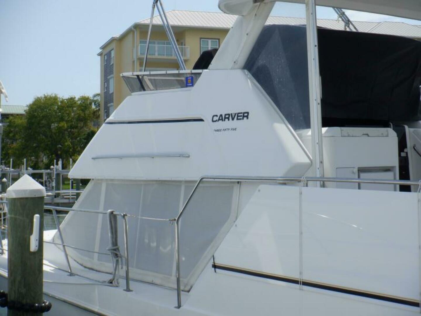 Y Knot 35ft Carver Yacht For Sale