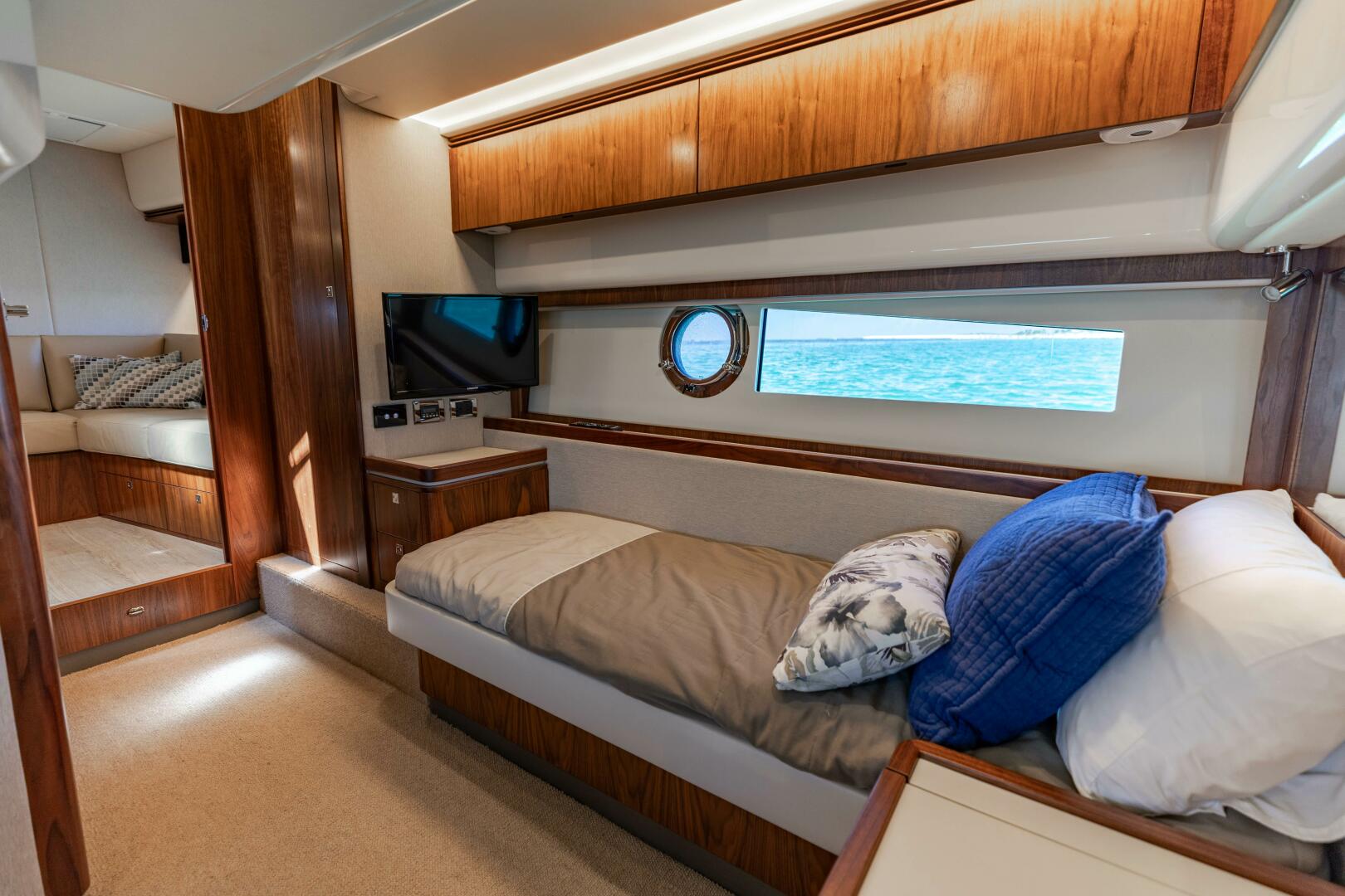 Runaway Island 48ft Riviera Yacht For Sale