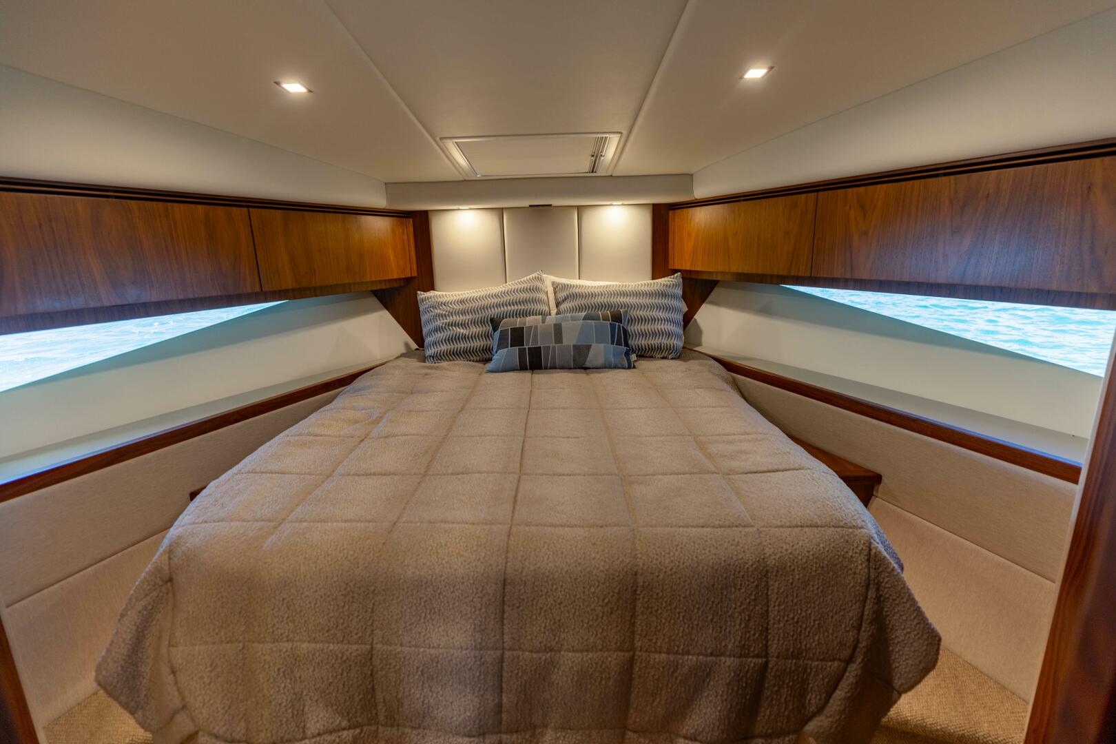 Runaway Island 48ft Riviera Yacht For Sale