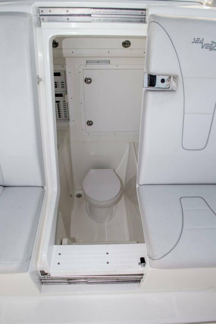 37ft SeaVee Yacht For Sale