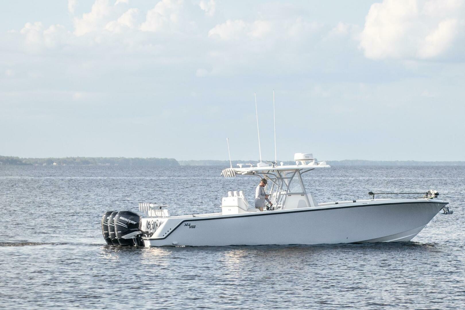 37ft SeaVee Yacht For Sale