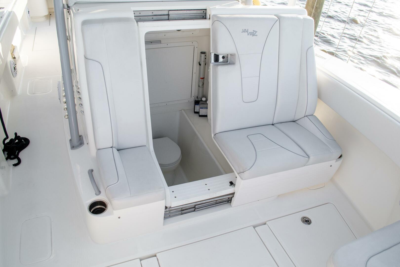 37ft SeaVee Yacht For Sale