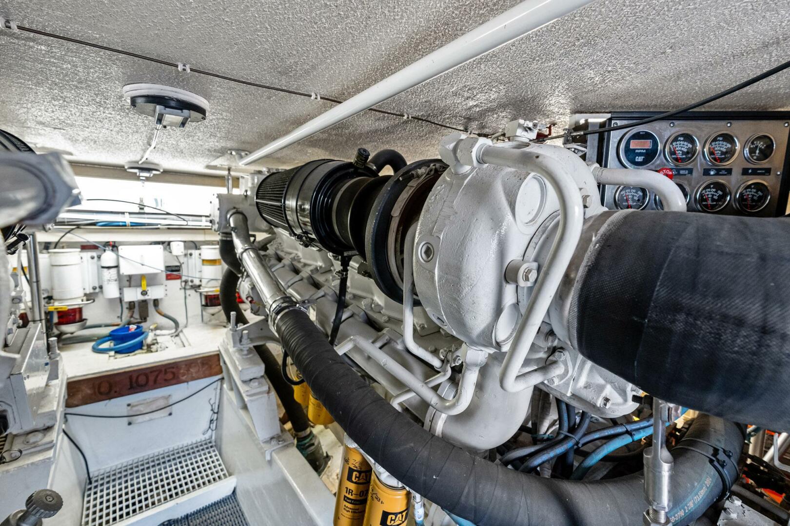 Amp d Up 60ft Hatteras Yacht For Sale