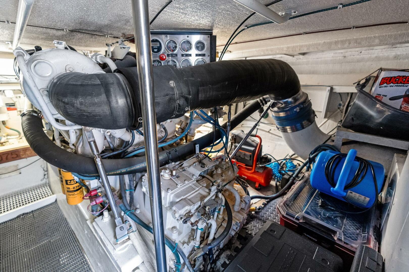 Amp d Up 60ft Hatteras Yacht For Sale