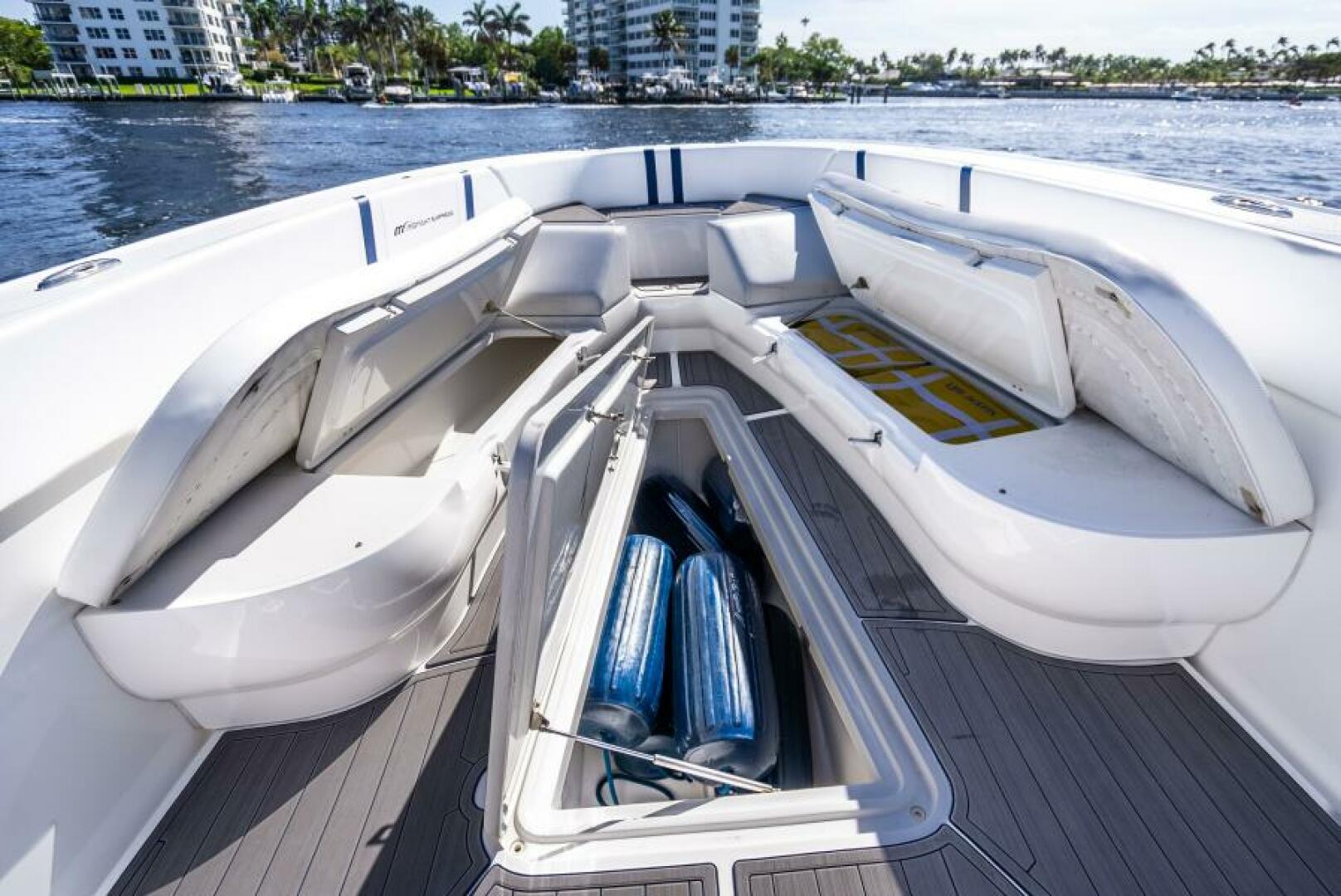 34ft Midnight Express Yacht For Sale