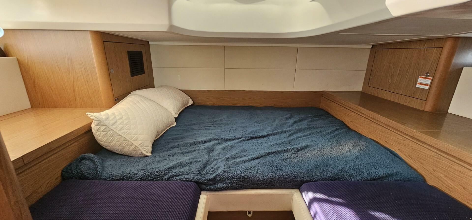 Mambo Italiano 38ft Beneteau Yacht For Sale