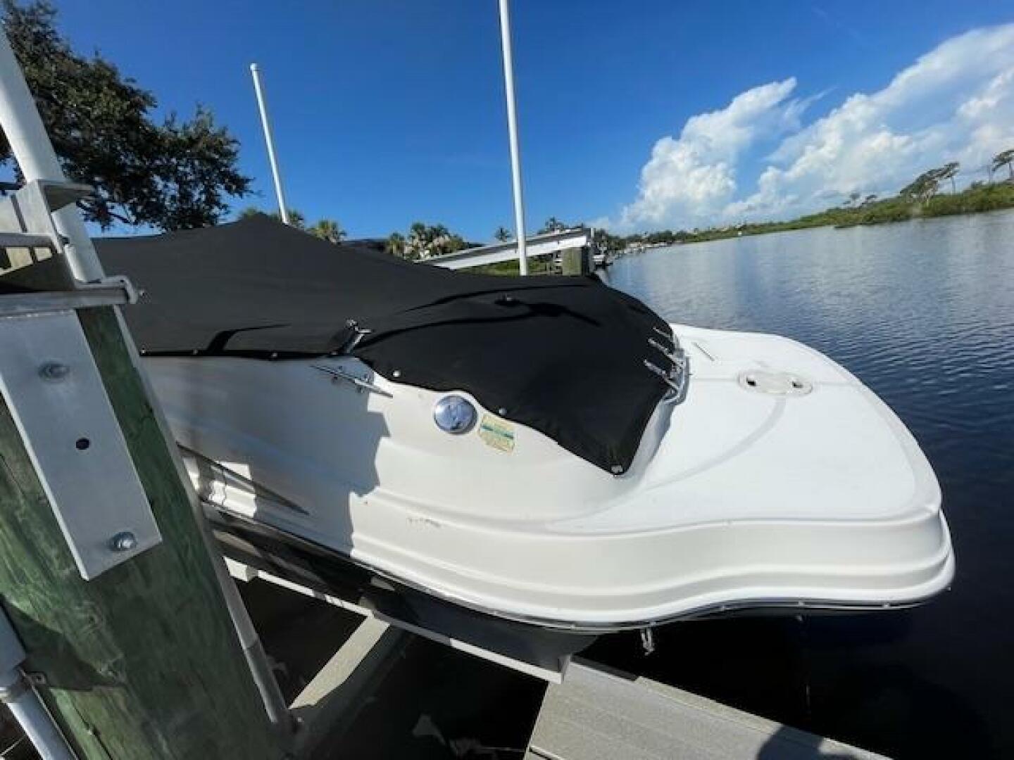 22ft Sea Ray Yacht For Sale
