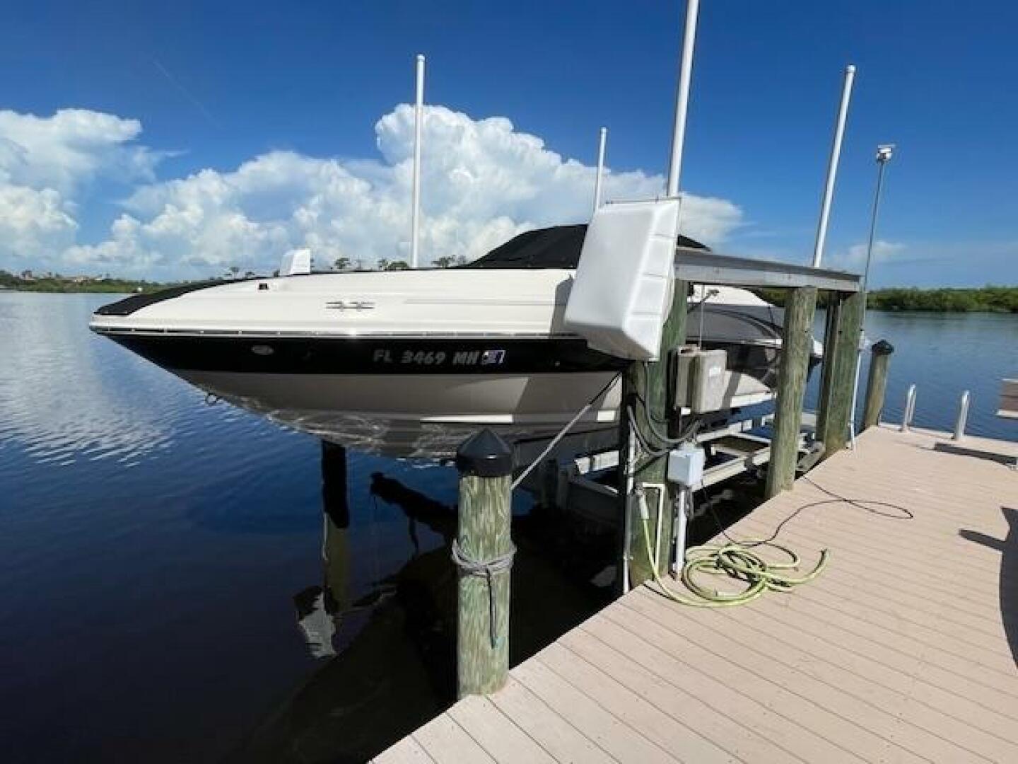 22ft Sea Ray Yacht For Sale