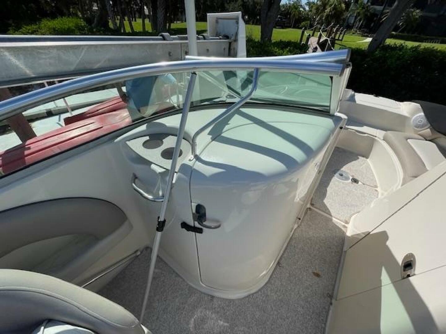 22ft Sea Ray Yacht For Sale