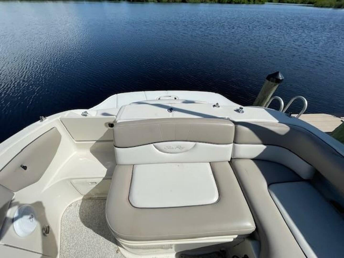 22ft Sea Ray Yacht For Sale