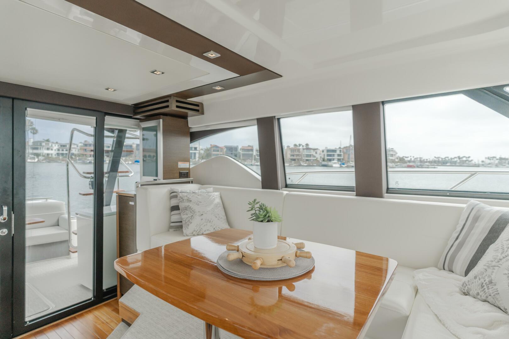CHAPTER THREE 44ft Tiara Yachts Yacht For Sale