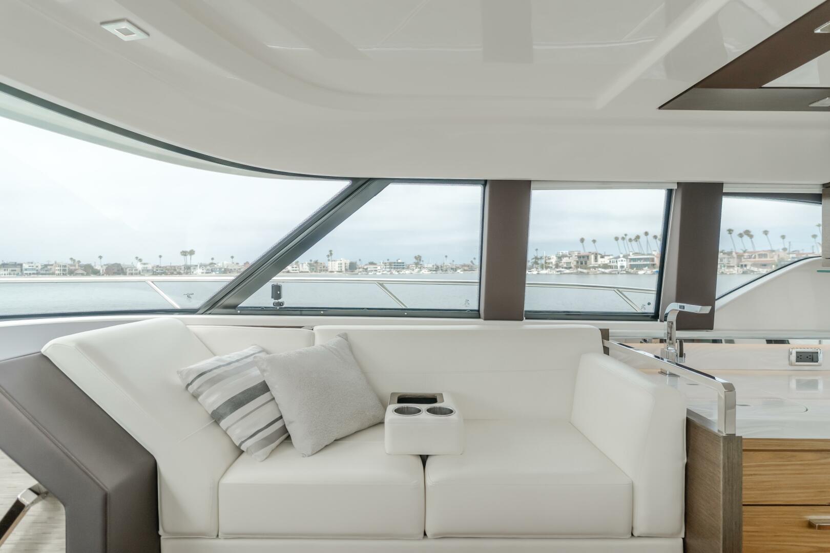 CHAPTER THREE 44ft Tiara Yachts Yacht For Sale