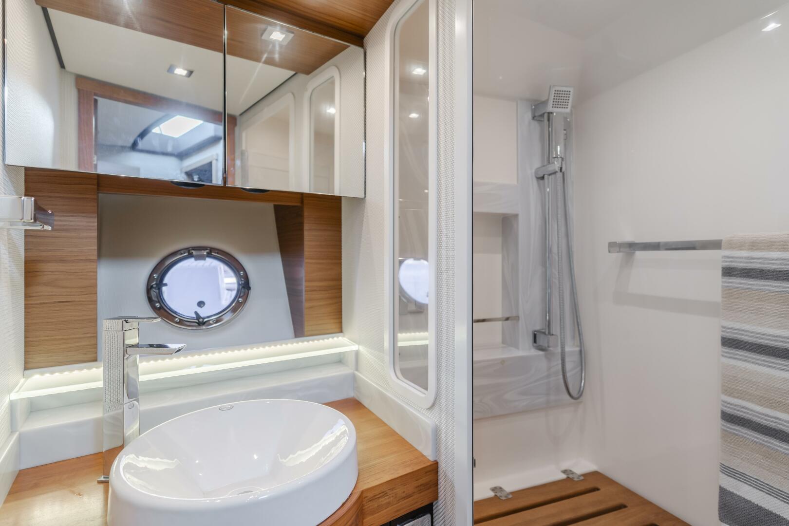 CHAPTER THREE 44ft Tiara Yachts Yacht For Sale