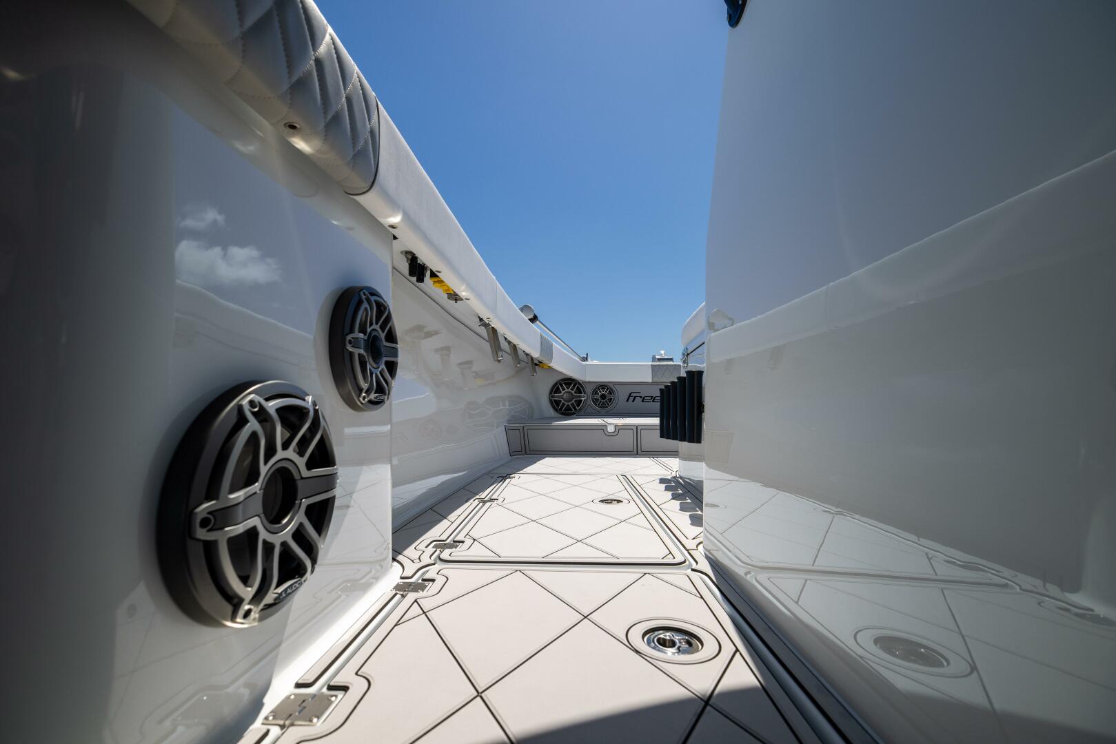 34ft Freeman Yacht For Sale